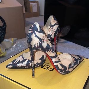 Christian Louboutin So Kate
